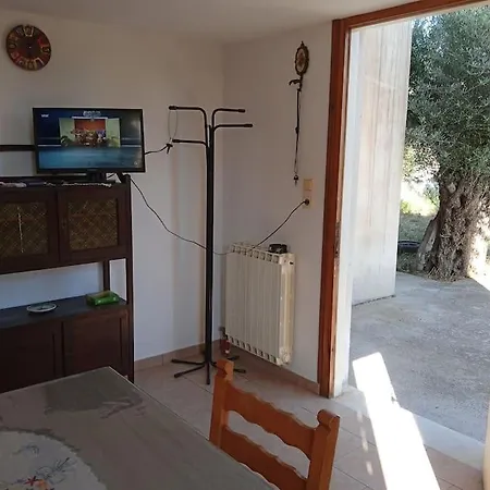 Holiday home ελαιώνας μαγκράδι *